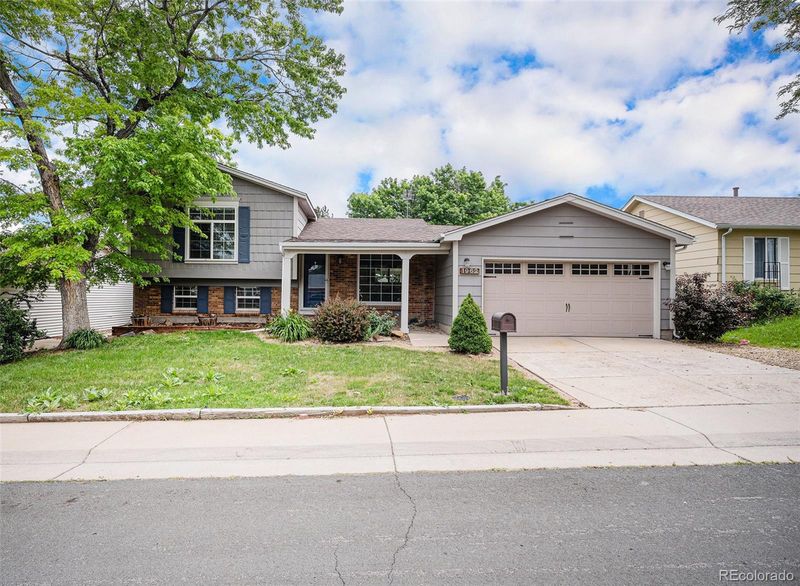 1962 S Ivory Way, Aurora, CO 80013