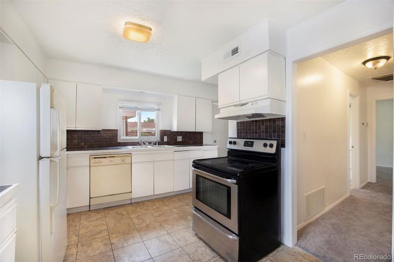 1303 Havana St, Aurora, CO 80010