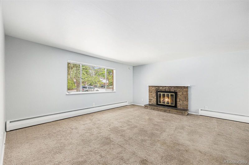 387 Tucson St, Aurora, CO 80011