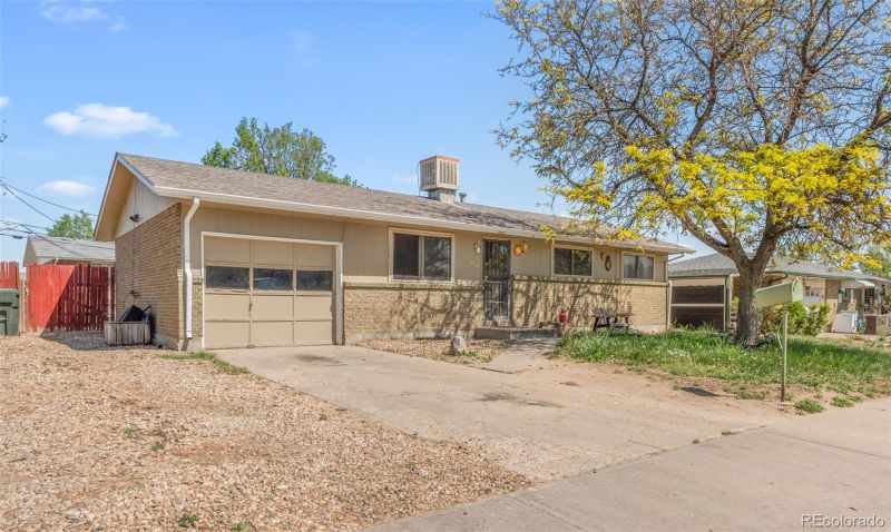 3014 Lakeside Dr, Evans, CO 80620