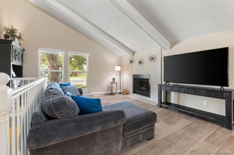 10005 W Warren Dr, Lakewood, CO 80227