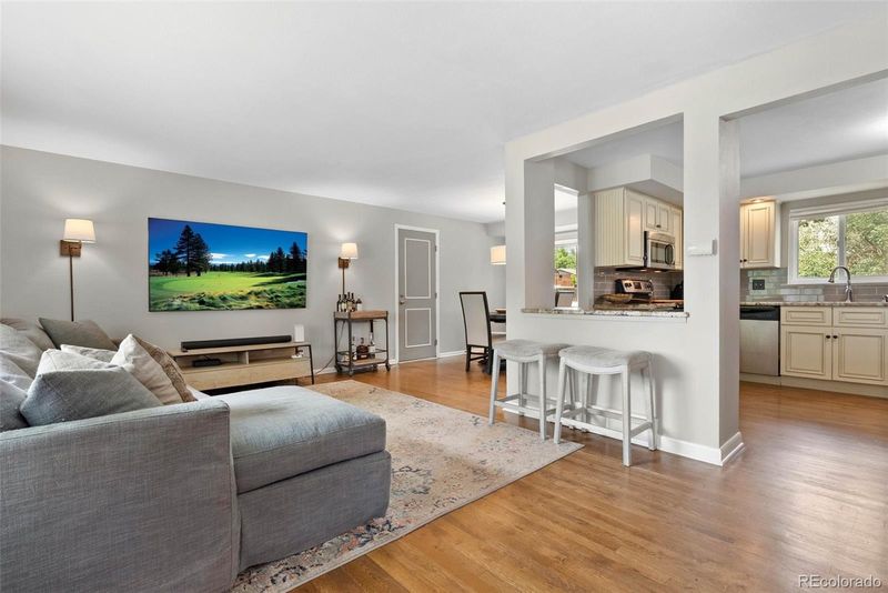 7306 S Dexter St, Centennial, CO 80122