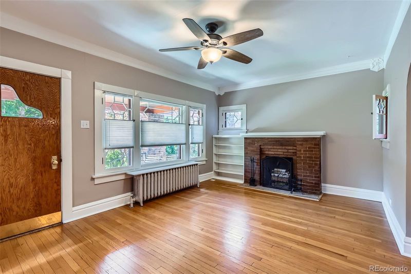 2541 Bellaire St, Denver, CO 80207