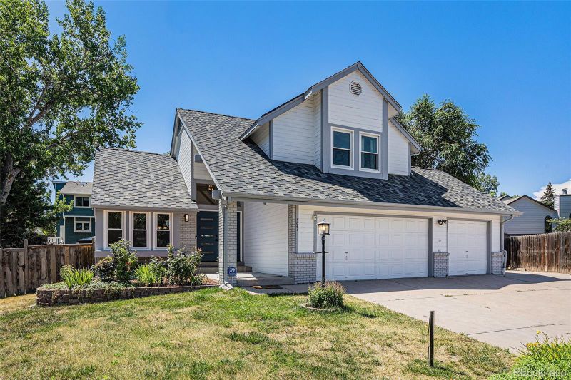 3664 S Uravan St, Aurora, CO 80013