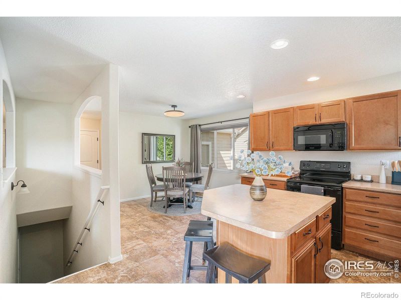 742 Valleybrook Dr, Windsor, CO 80550
