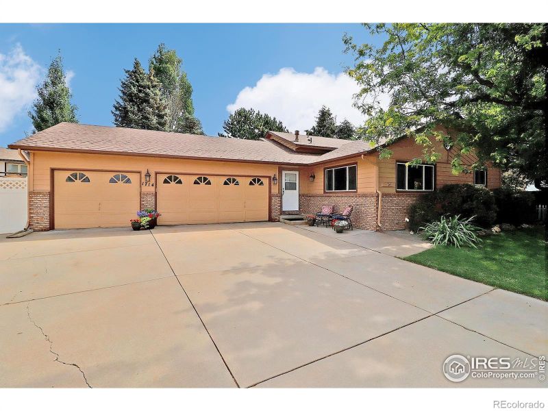1714 58th Ave Ct, Greeley, CO 80634