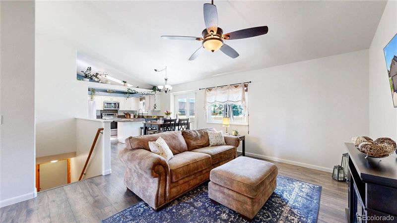 2224 Waylon Dr, Johnstown, CO 80534