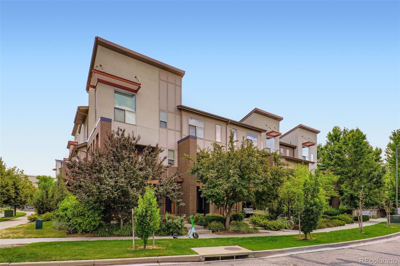 2950 Geneva St, Denver, CO 80238
