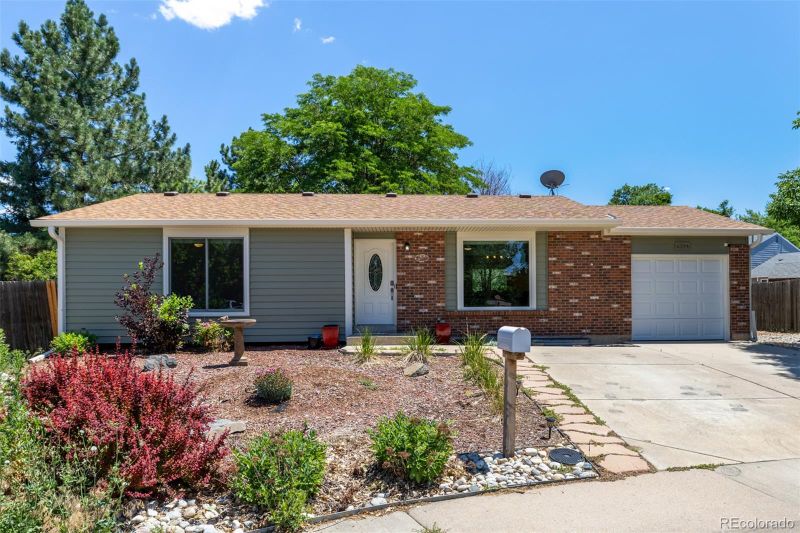 1394 S Zeno St, Aurora, CO 80017