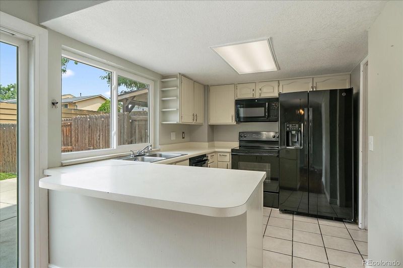 12642 E Kansas Pl, Aurora, CO 80012
