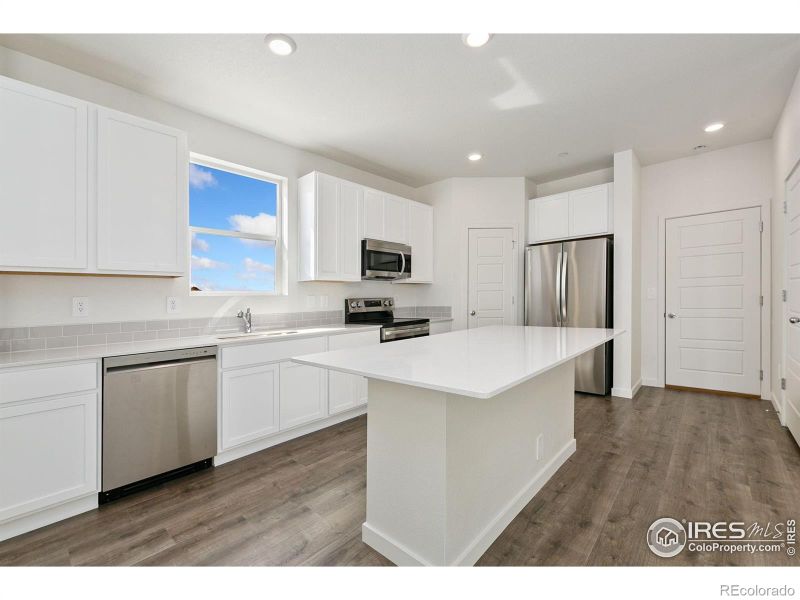 417 Condor Way, Johnstown, CO 80534