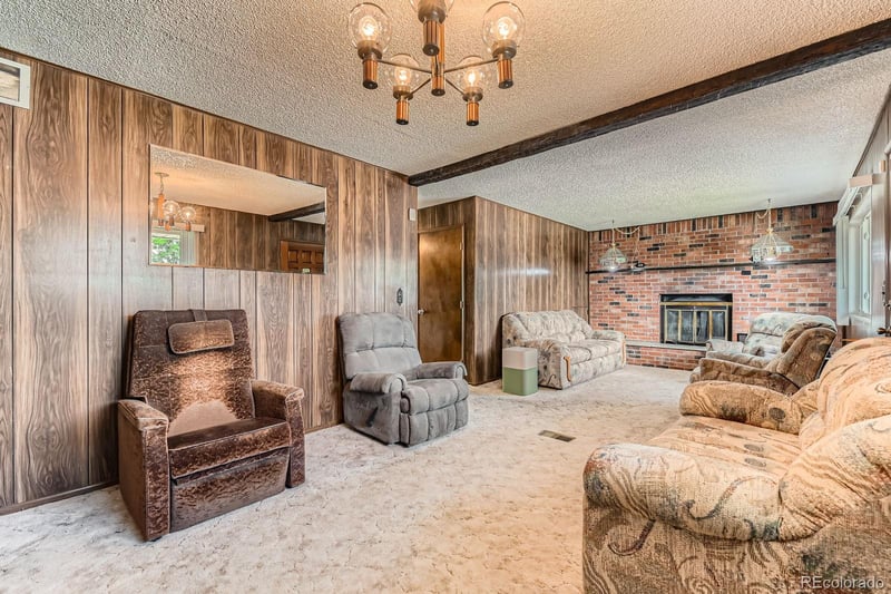 8247 Vanguard Dr, Denver, CO 80221