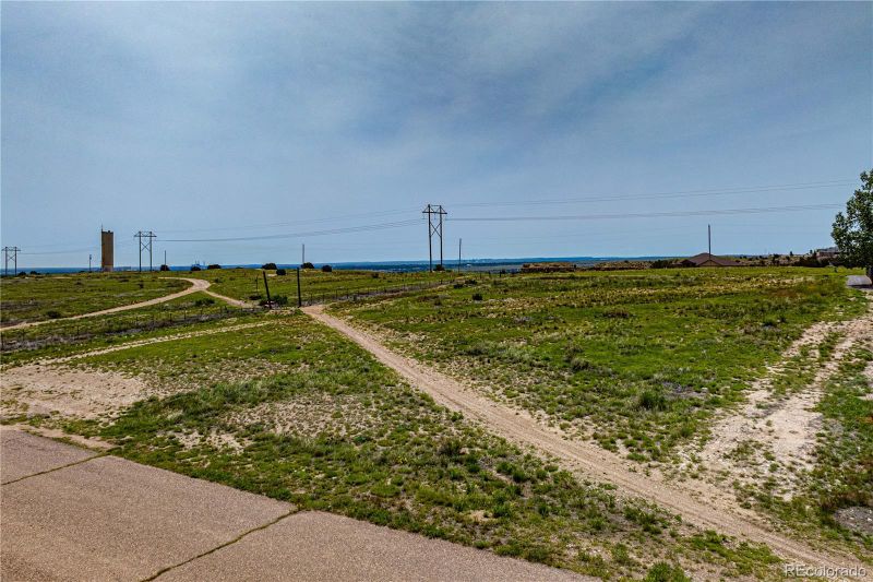 532 E Mountainside Dr, Pueblo, CO 81007