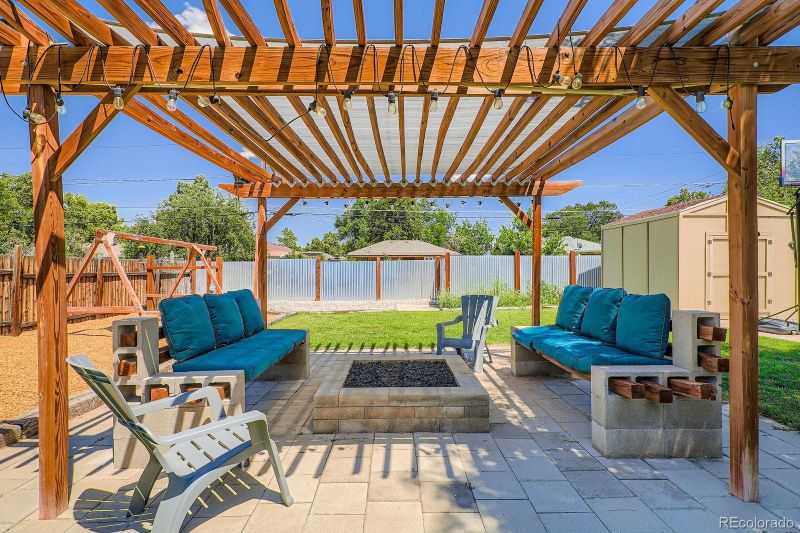 2310 Kenton St, Aurora, CO 80010