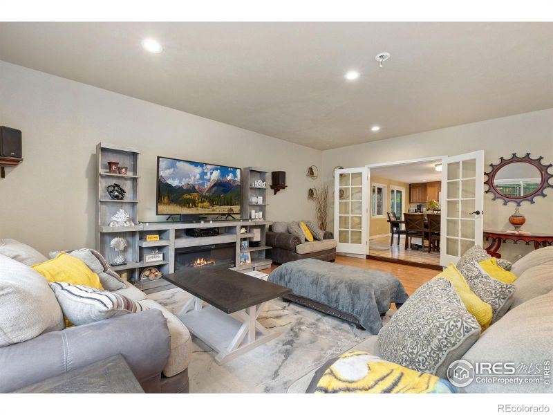 144 Placer Ave, Longmont, CO 80504