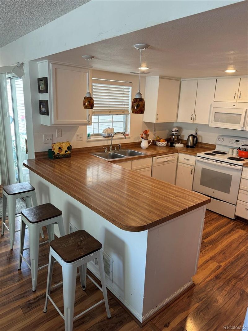12534 E Pacific Cir #A, Aurora, CO 80014