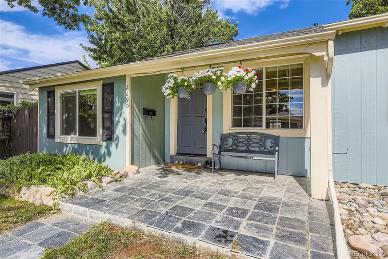 2690 S Vine St, Denver, CO 80210