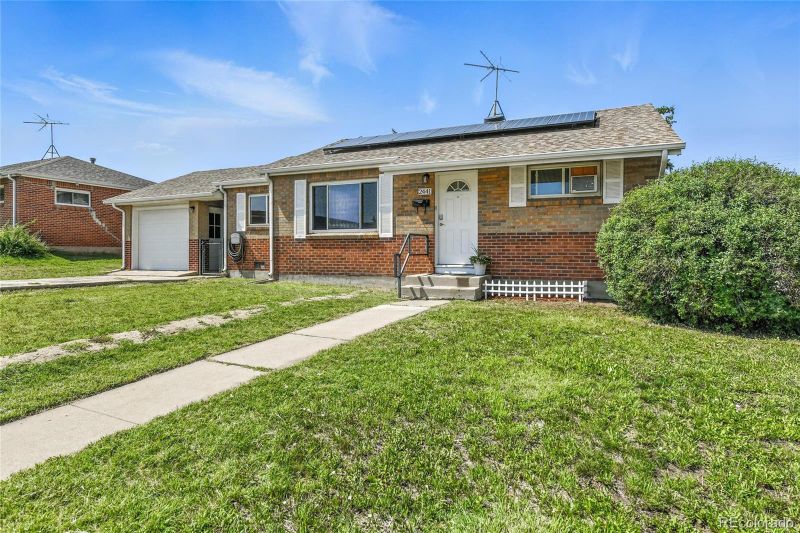 2441 E 93rd Pl, Thornton, CO 80229