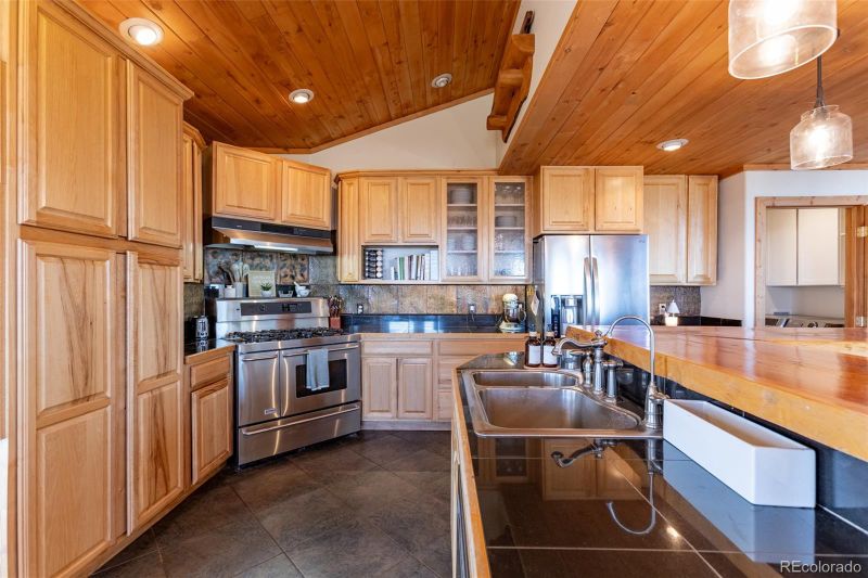 1563 Pitchfork Rd, Hartsel, CO 80449