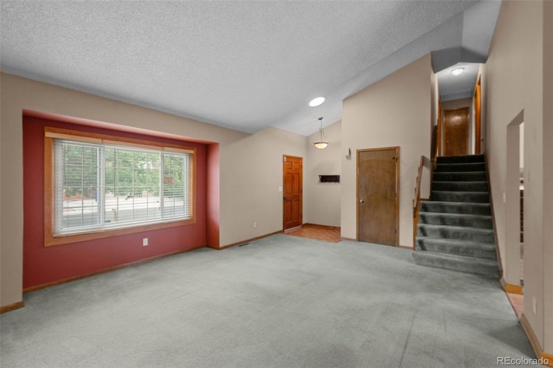 19477 E Greenwood Pl, Aurora, CO 80013
