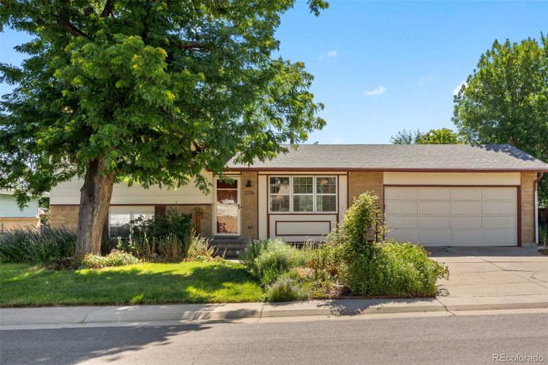 3176 S Alton Ct, Denver, CO 80231