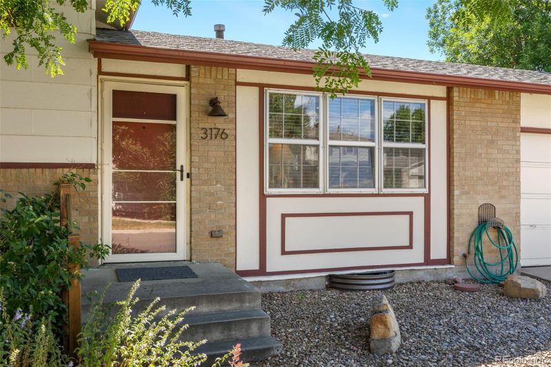 3176 S Alton Ct, Denver, CO 80231