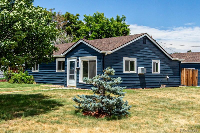 1000 Worchester St, Aurora, CO 80011