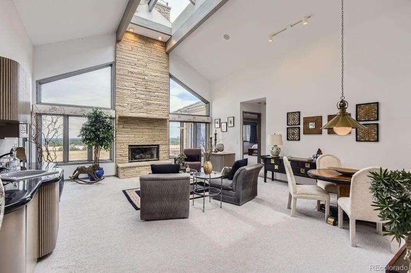 37 Falcon Hills Dr, Highlands Ranch, CO 80126