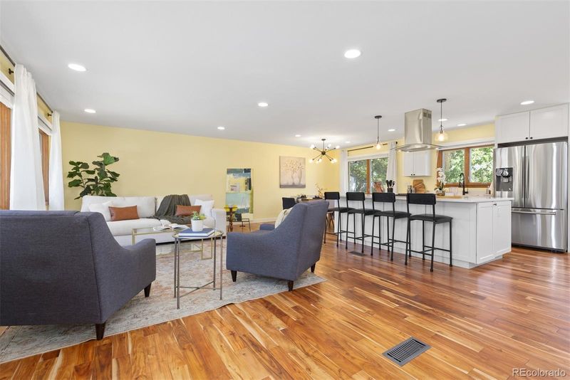 1332 S Yank St, Lakewood, CO 80228
