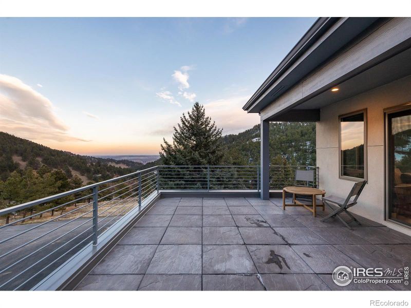 514 Granite Dr, Boulder, CO 80302