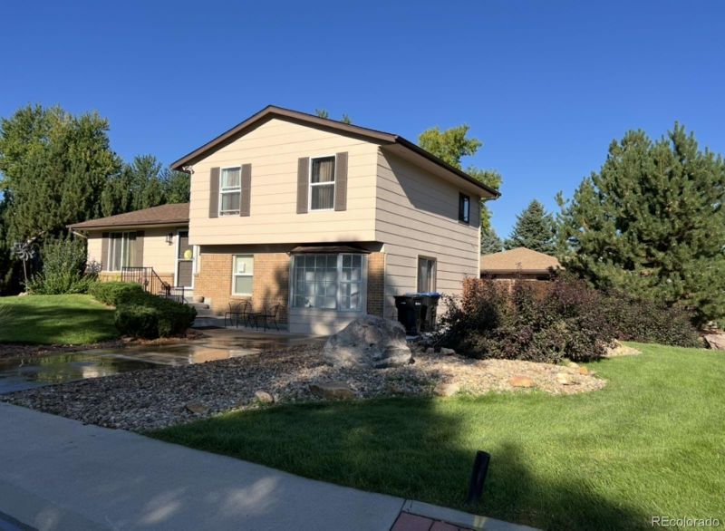 8597 Gray St, Arvada, CO 80003