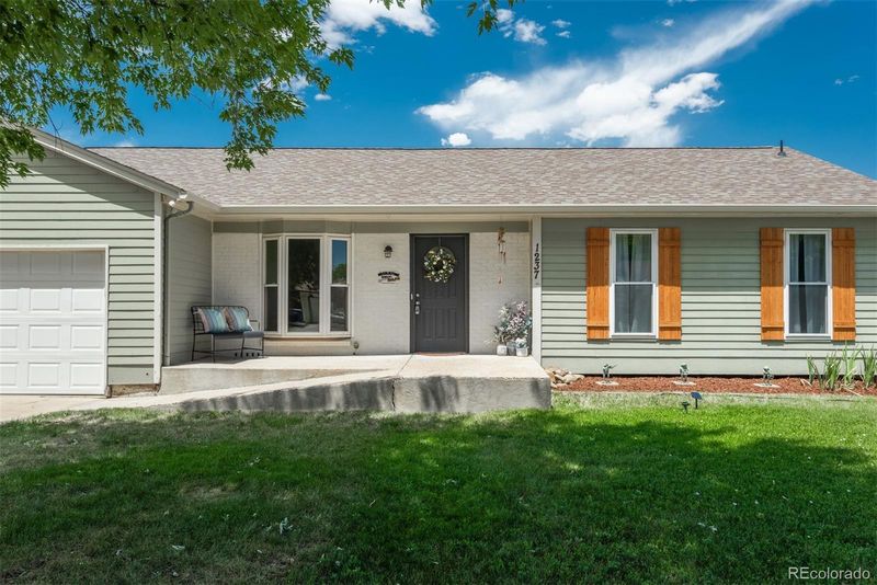 1237 S Memphis St, Aurora, CO 80017