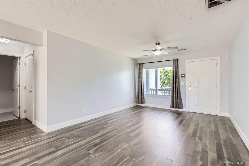 4932 Jasper St, Denver, CO 80239