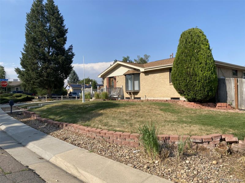 6144 Utica St, Arvada, CO 80003