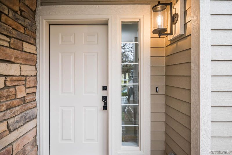 329 Lodgewood Ln, Lafayette, CO 80026