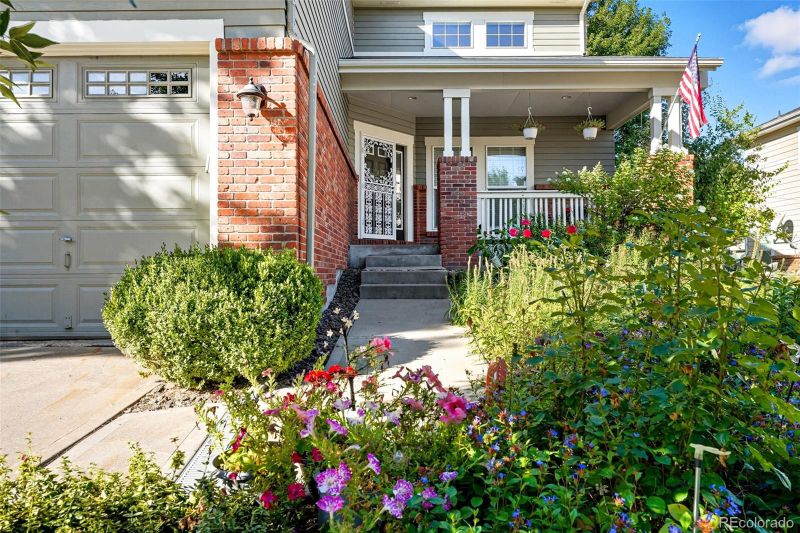 6249 S Ouray Ct, Aurora, CO 80016