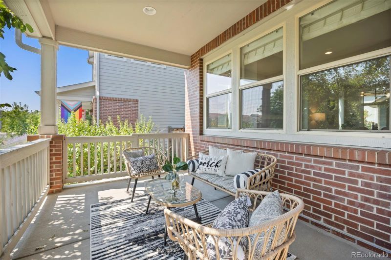 2567 Kingston St, Aurora, CO 80010