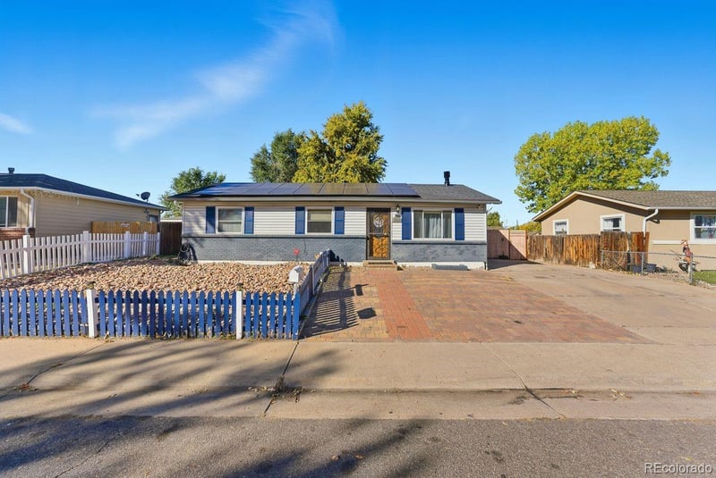 5563 Blackhawk Way, Denver, CO 80239