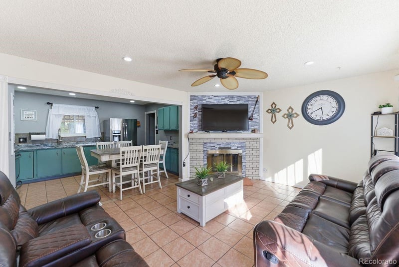 5563 Blackhawk Way, Denver, CO 80239