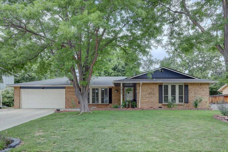7427 S Ames Ct, Littleton, CO 80128