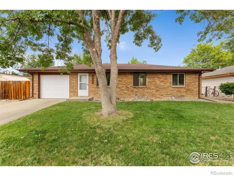 530 Mount Evans St, Longmont, CO 80504
