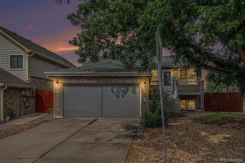 6189 Zenobia Ct, Arvada, CO 80003