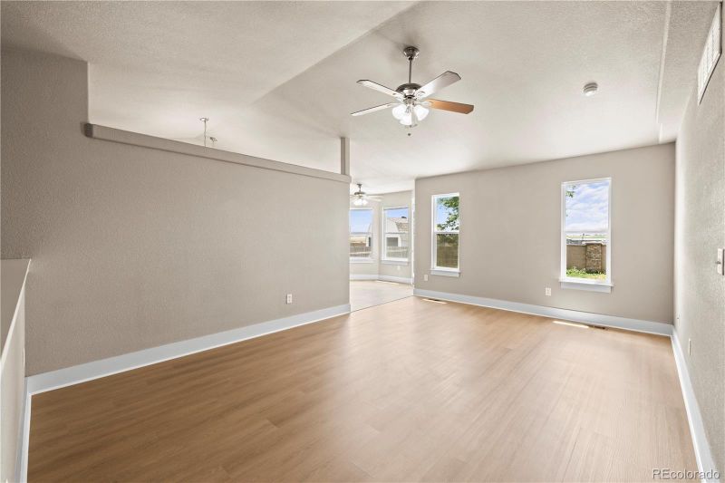 15 Johnson Cir, Keenesburg, CO 80643