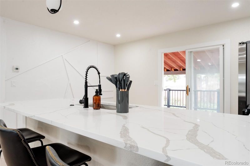 12452 W Dumbarton Pl, Morrison, CO 80465