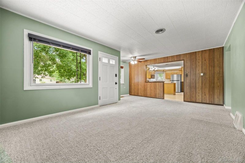 1132 Boston St, Aurora, CO 80010
