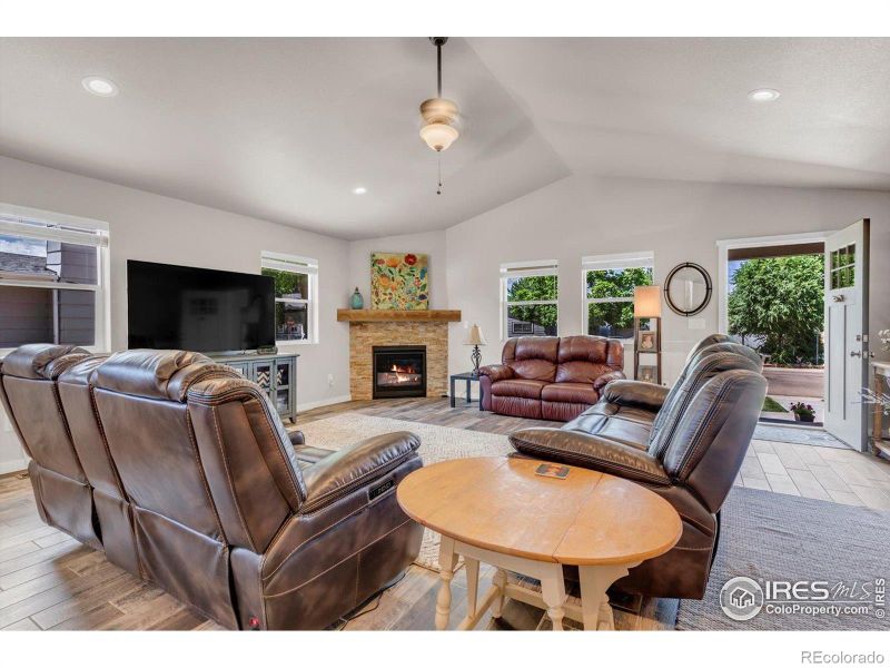 214 5th St, Dacono, CO 80514