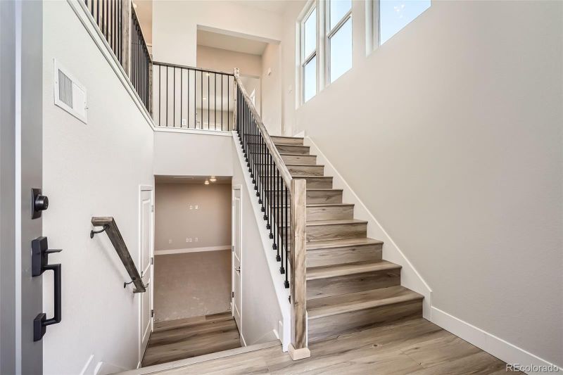 1807 Grayside Cir, Castle Rock, CO 80109