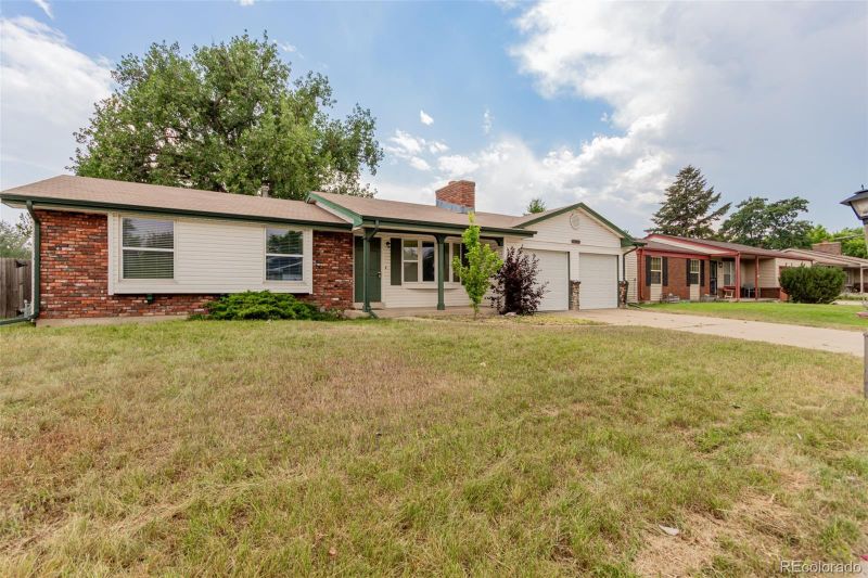 2603 Danbury Dr, Longmont, CO 80503