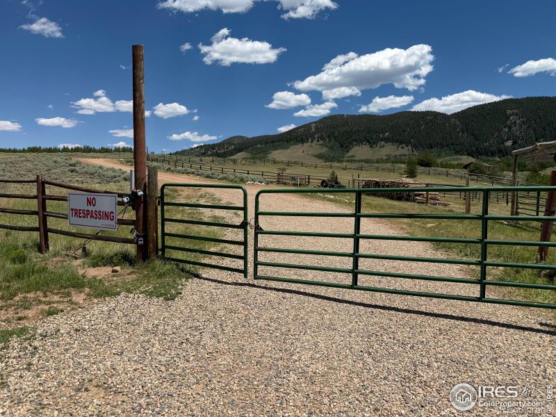 116 Rawah Ct, Jelm, CO 82063