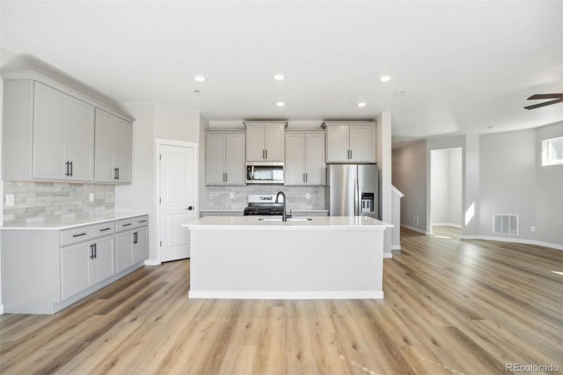 9401 Yampa St, Commerce City, CO 80022